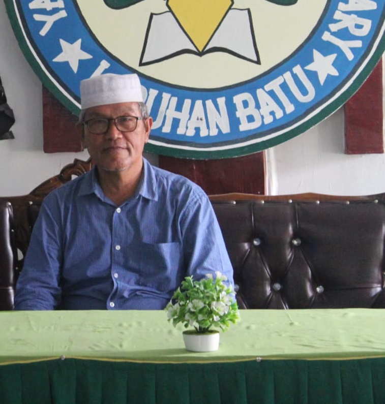 Layanan Konseling Mahasiswa Di Bawah Bimbingan Dr. H. Bukhari Is., MM., Kons.: Menghadirkan Kemudahan Konsultasi Melalui Call Center